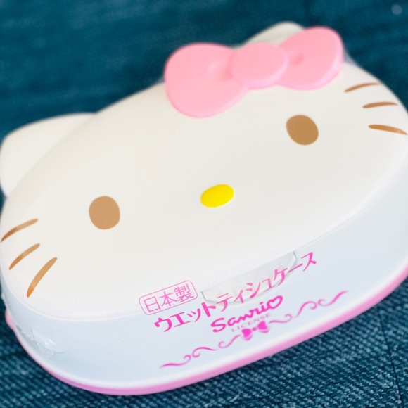 🎀 Hello Kitty Wetwipes 🎀 - Picture 2 of 2